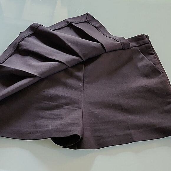Zara Dressy Pleated Front Shorts/Skort - Picture 4 of 9
